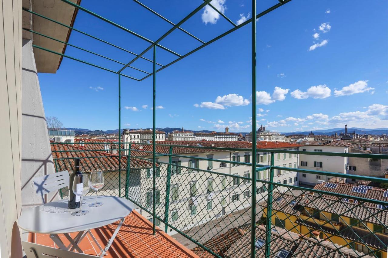 Penthouse With Big Terrace In Oltrarno Appartamento