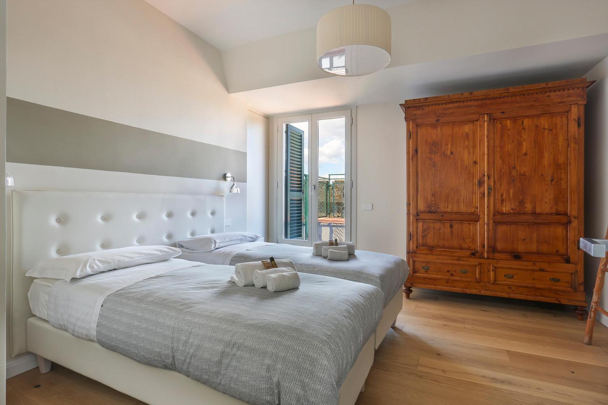 Penthouse With Big Terrace In Oltrarno * Florence